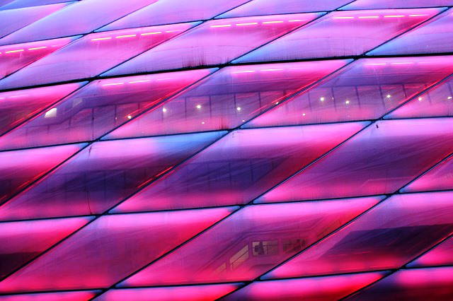 Beleuchtung-Allianz-Arena-Rot-Bayern.jpg
